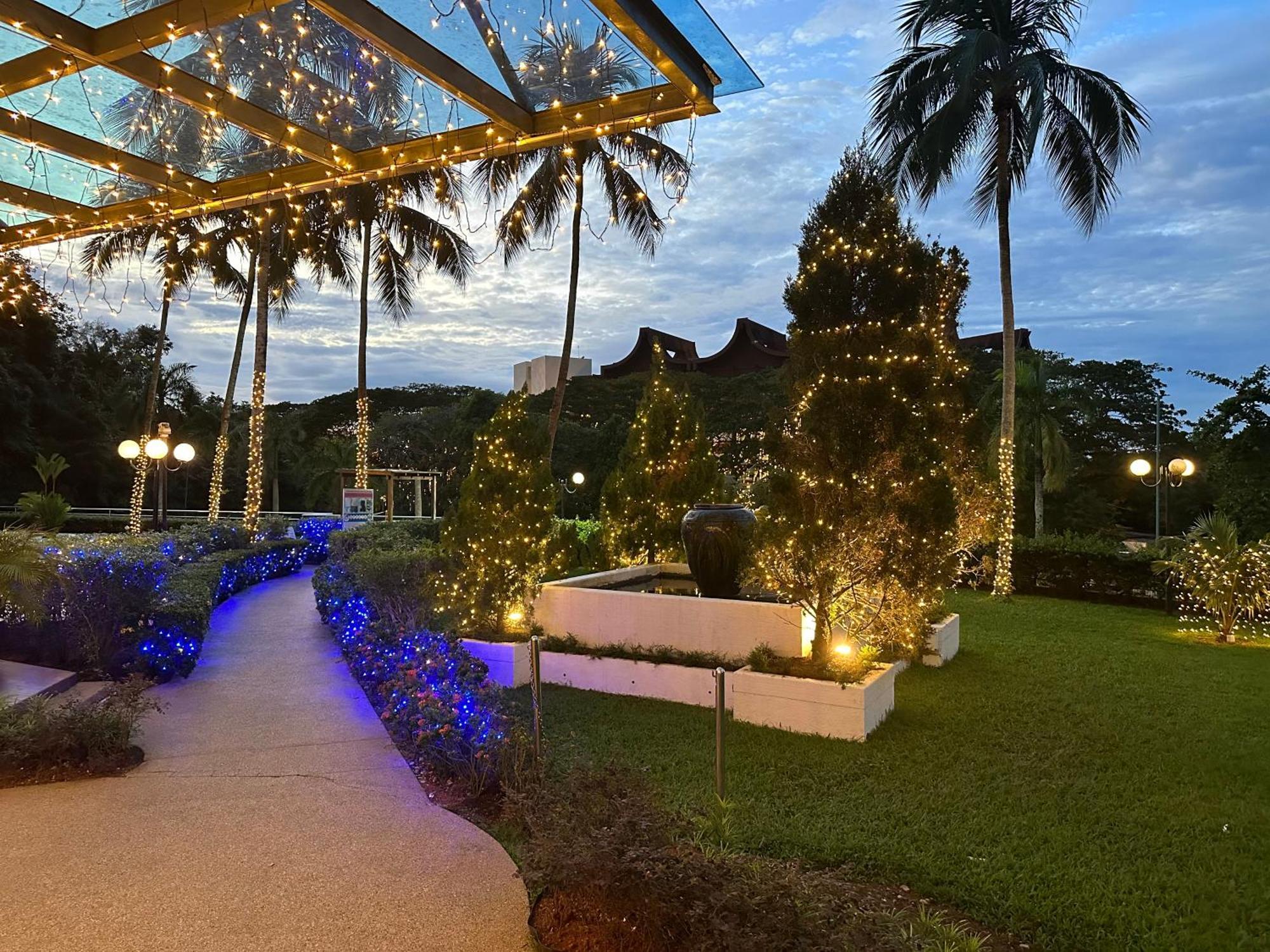 Beach Resort 7 Home Stay Sri Sayang Apartment Batu Ferringhi 3Bedroom Bagian luar foto
